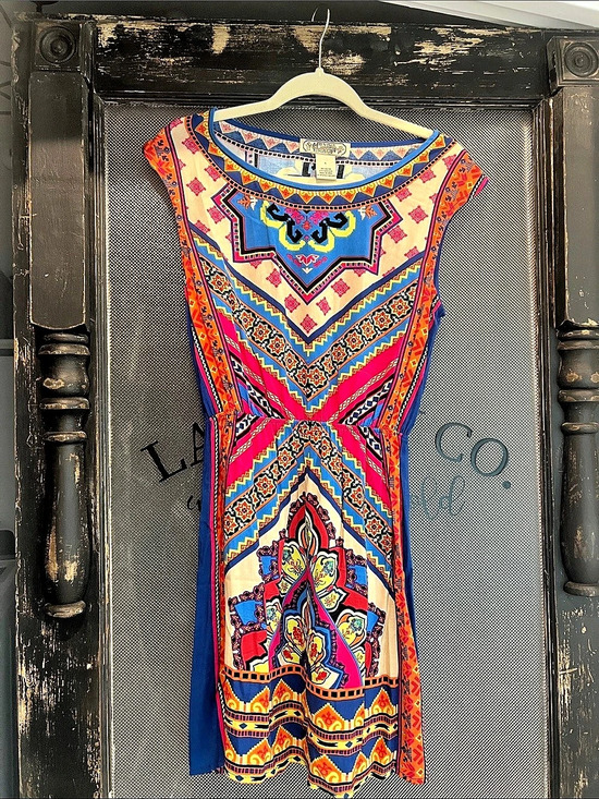 Flying Tomato Dresses & Skirts - Flying Tomato Geometric Mini Dress in Blue & Pink Size Small Like New
